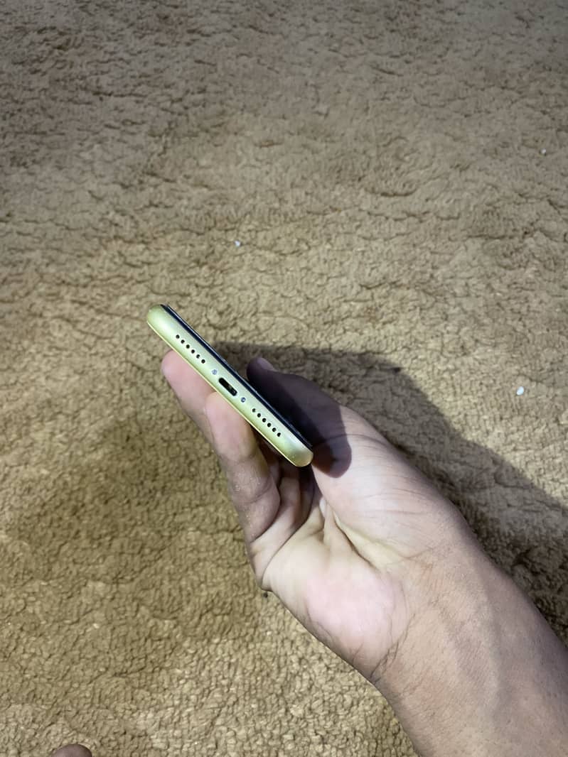 Apple iPhone 11 5