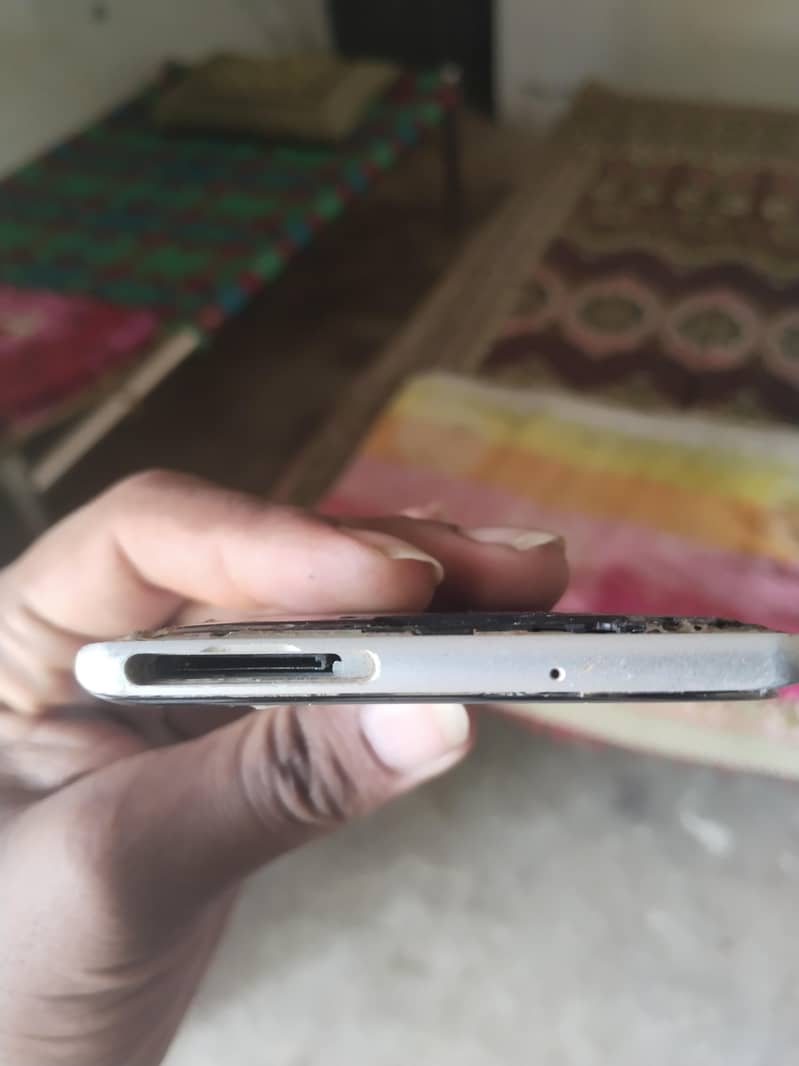Sony XZ3 4