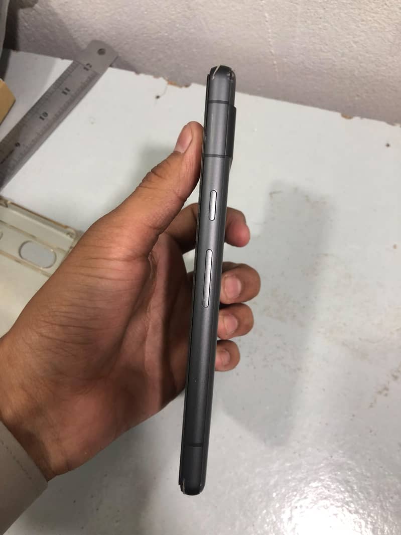 Google Pixel 7a 4