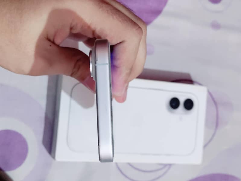 Apple iPhone 17 4