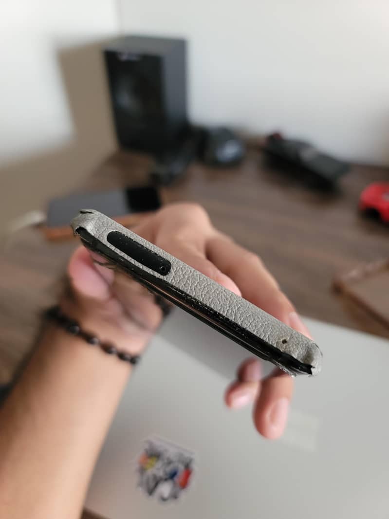 Samsung Mobile Note 9 4