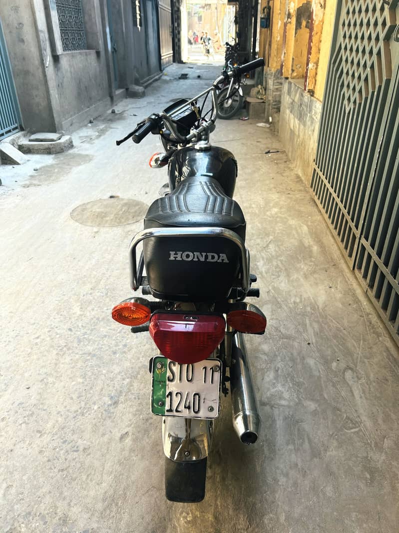 Honda CD70 3
