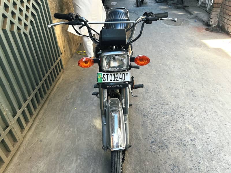 Honda CD70 5