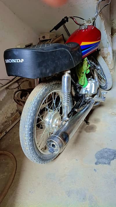 CG 125 2010 model Rahimyar khan number