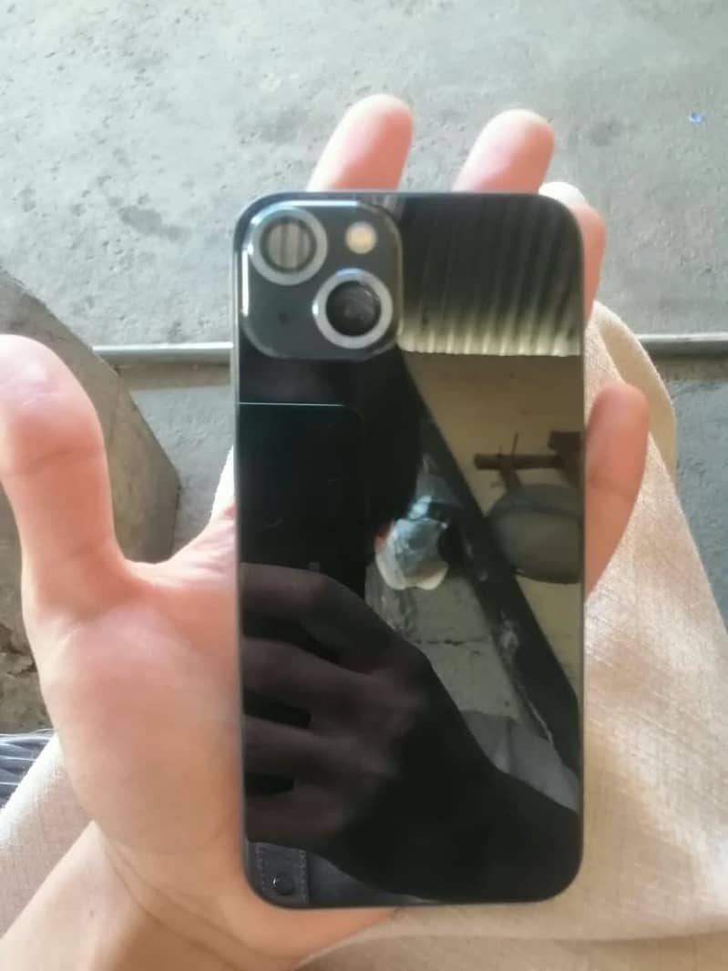 Apple iPhone 13 0