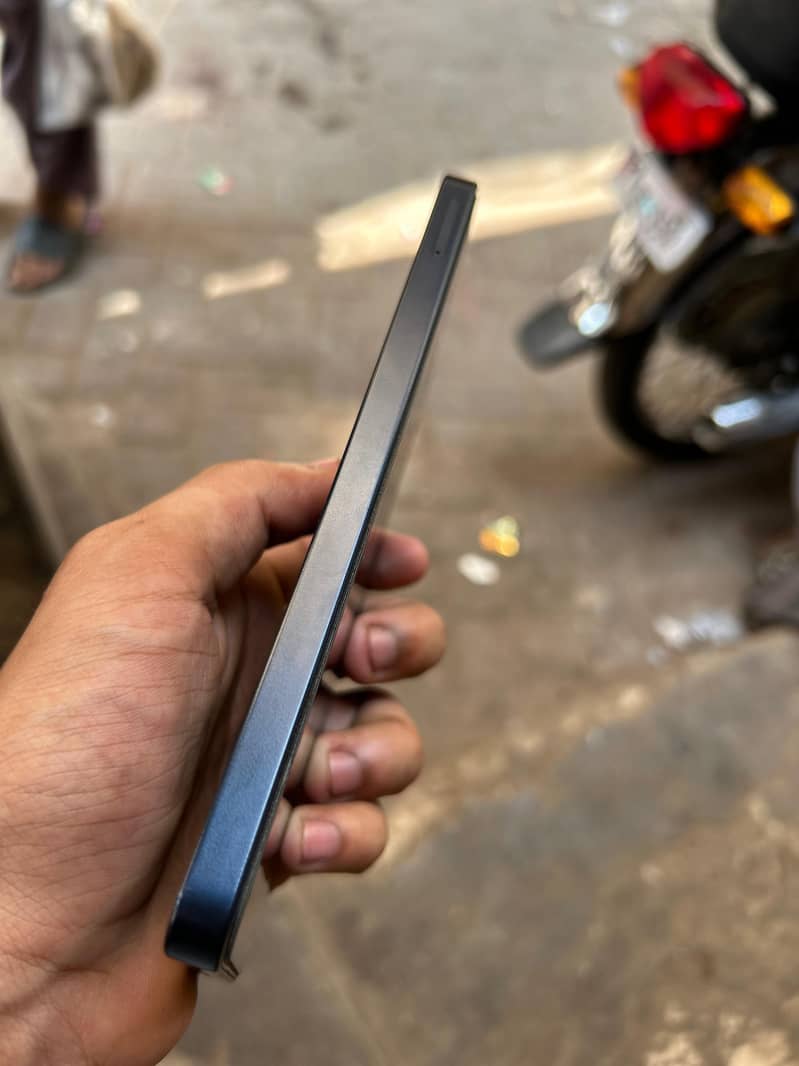 Samsung Mobile A06 1