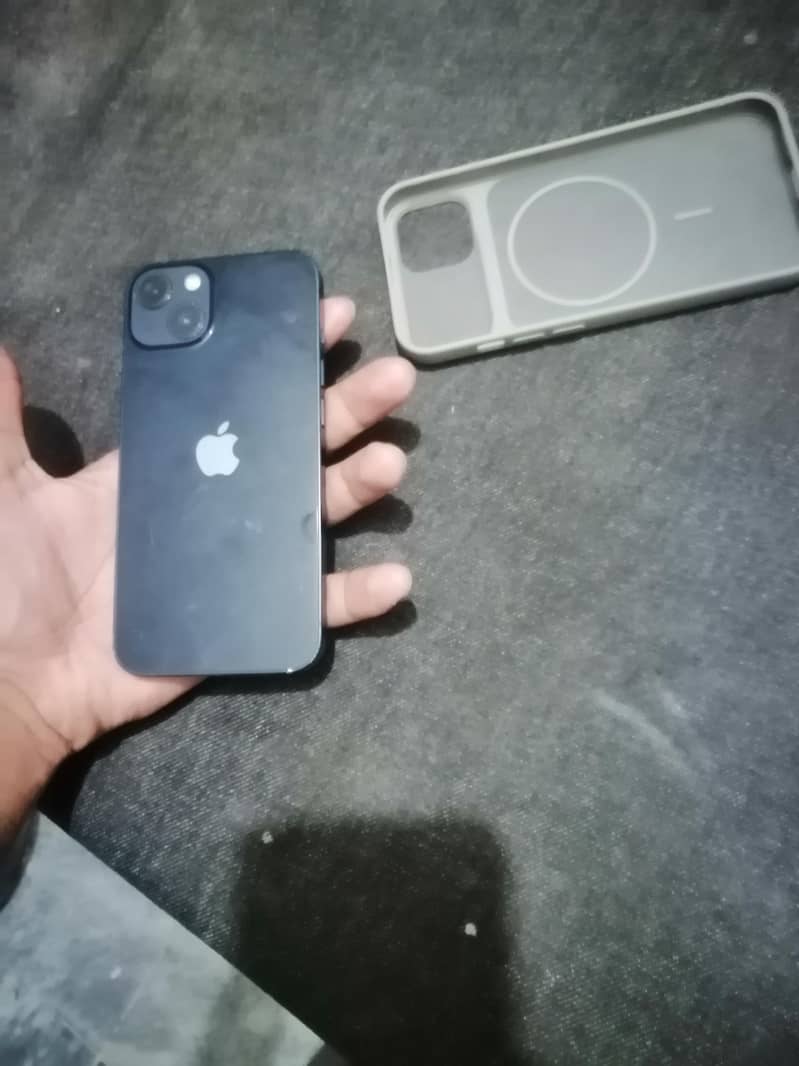 Apple iPhone 13 1