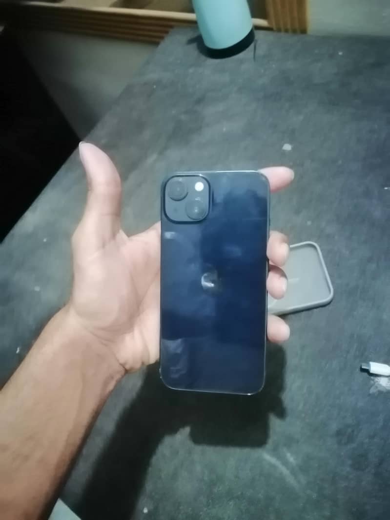 Apple iPhone 13 4