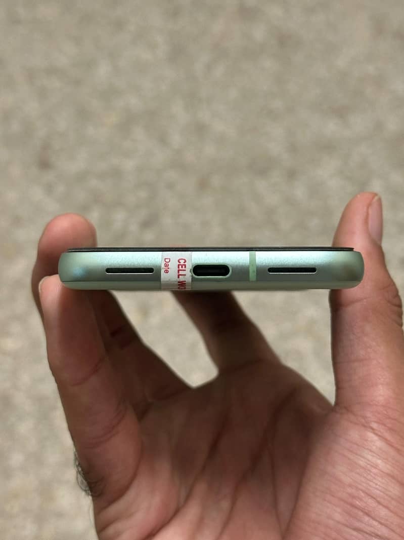 Google Pixel 8a 2