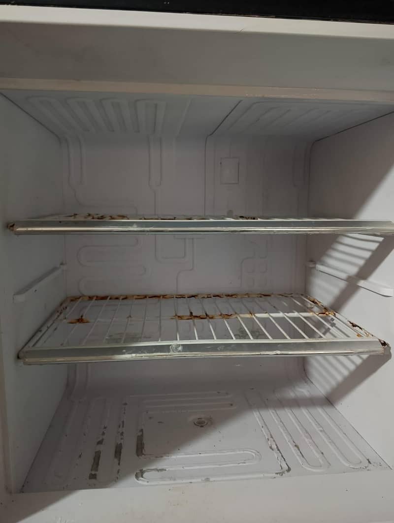 orient frige perfect condition 4