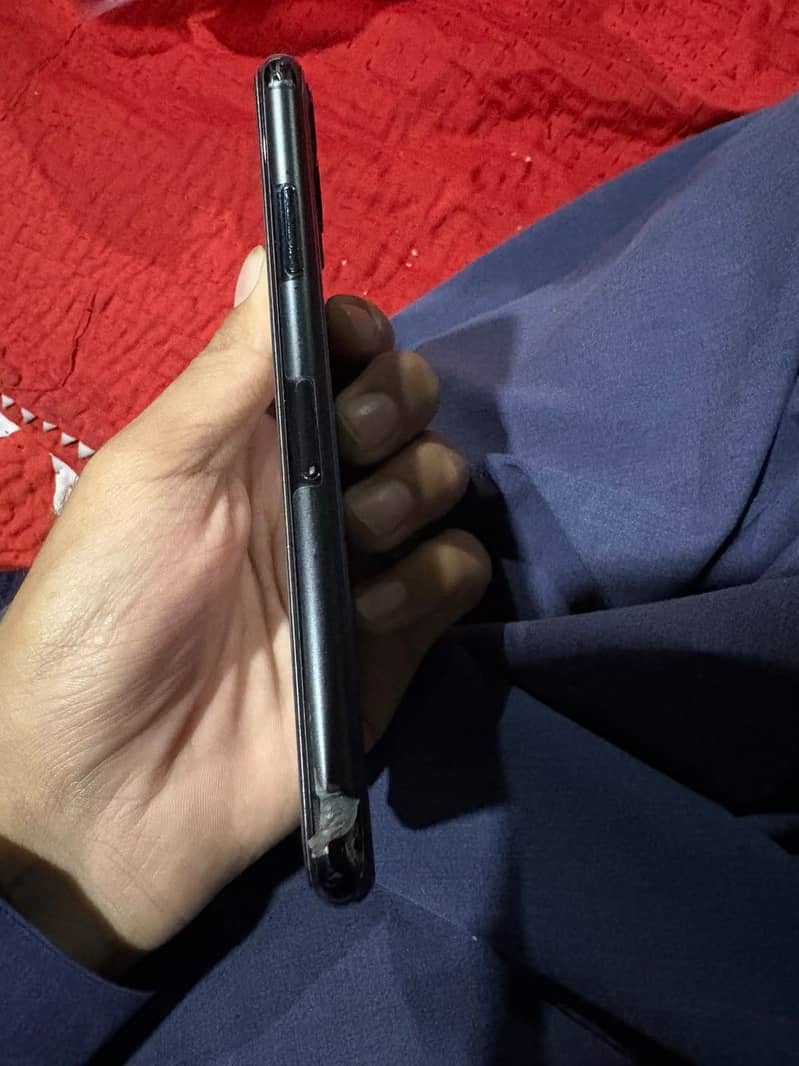 Apple iPhone 11 Pro 1