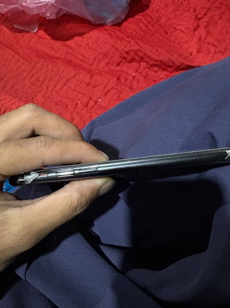 Apple iPhone 11 Pro 3