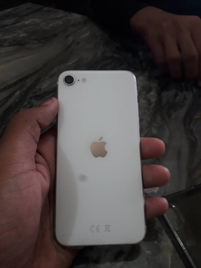 Apple iPhone SE 0