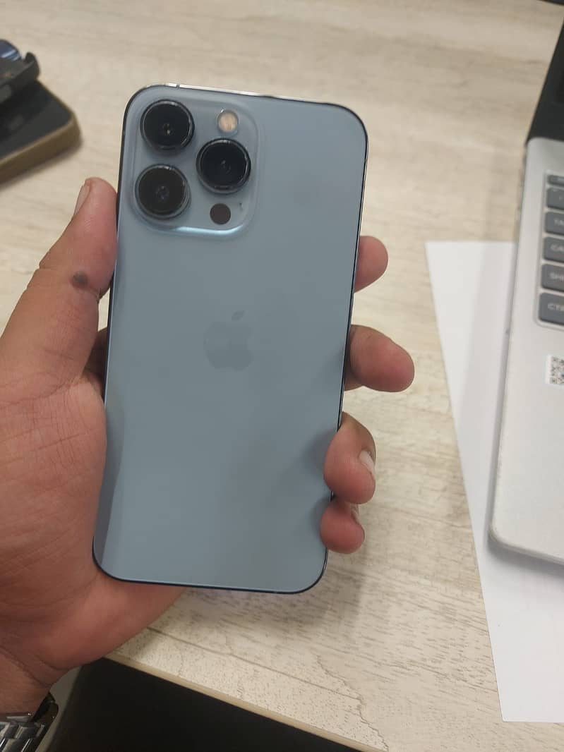 Apple iPhone 13 Pro 3