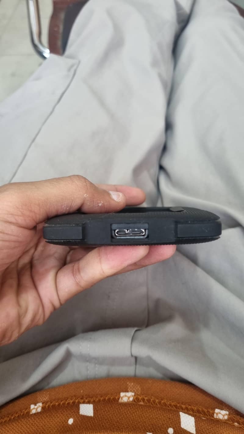 ADATA HD330 2