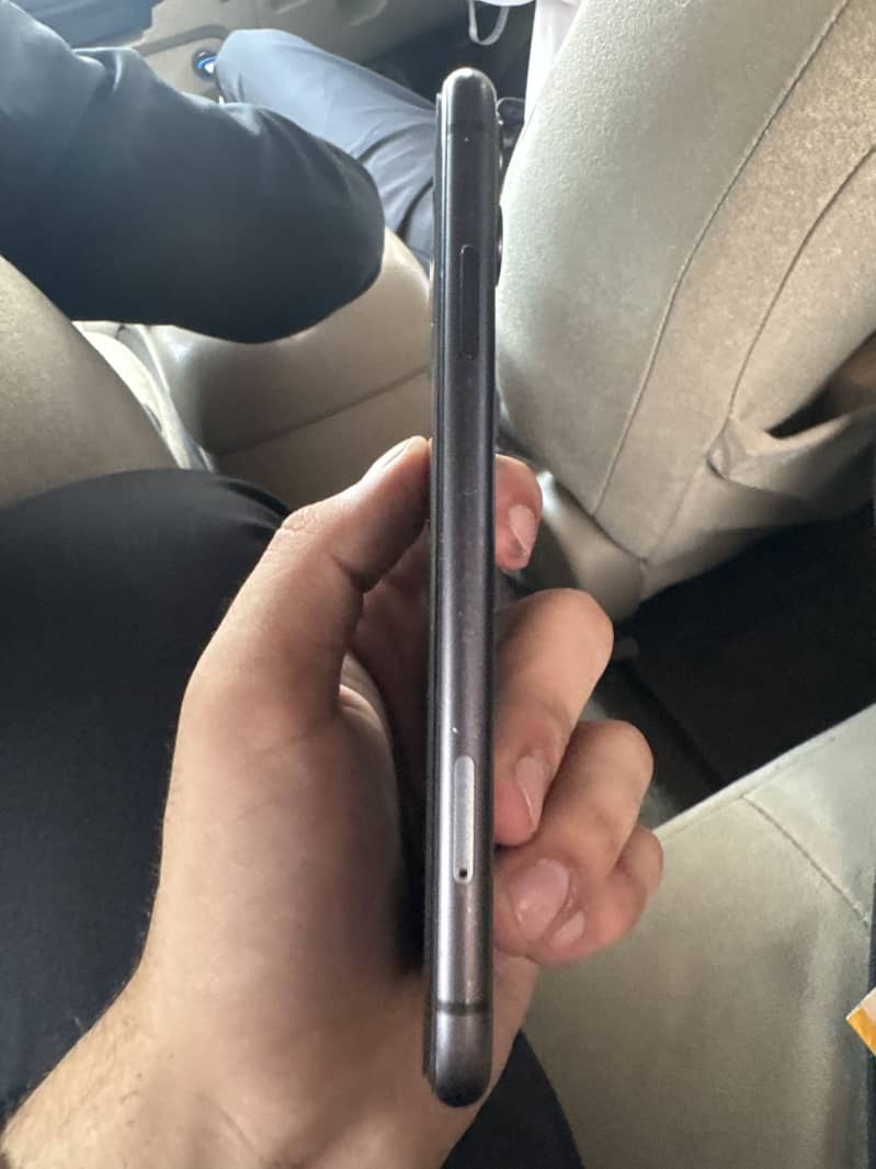 Apple iPhone 11 1