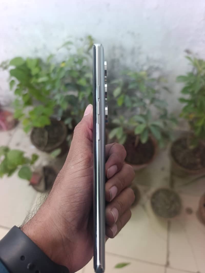 Tecno CAMON 40 Pro 9