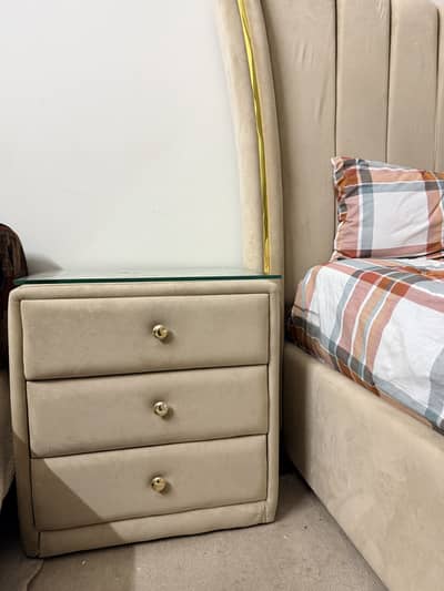 Brand new bed set complete