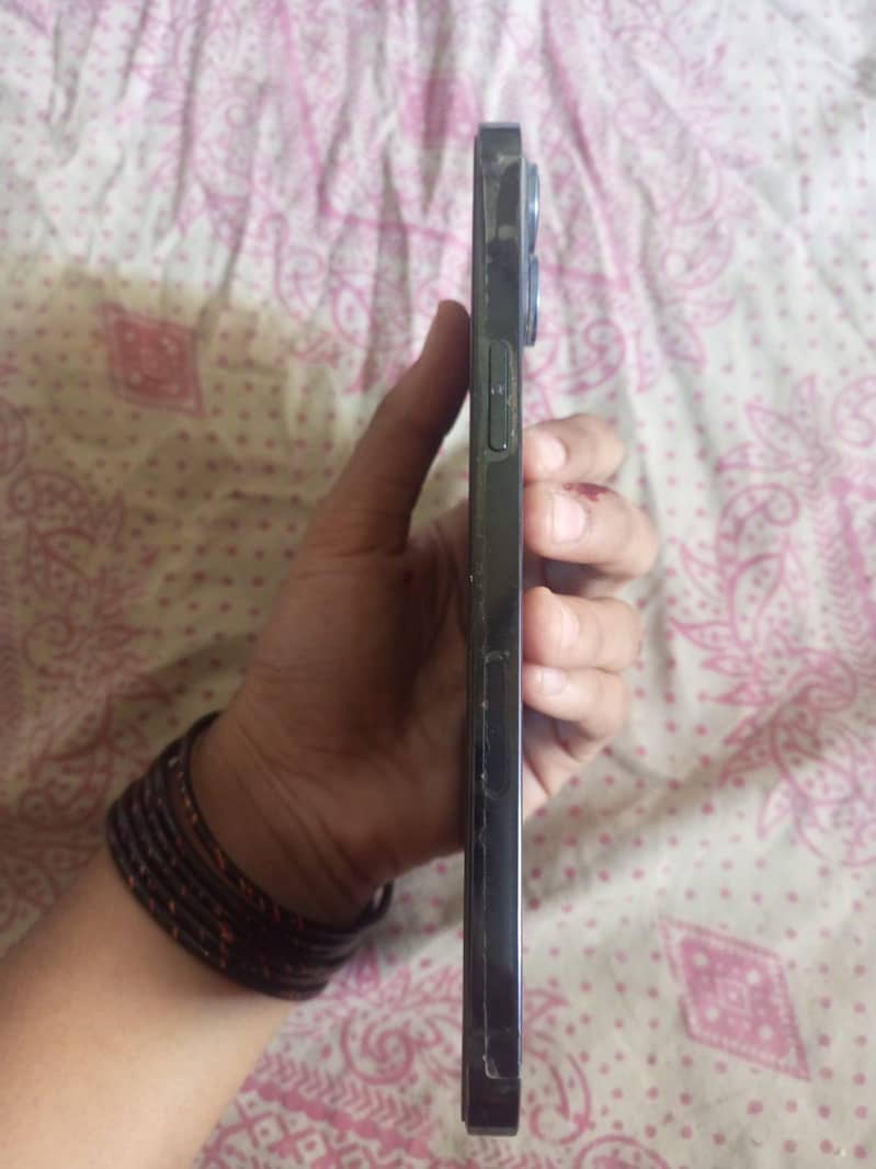 Apple iPhone 12 Pro Max 3