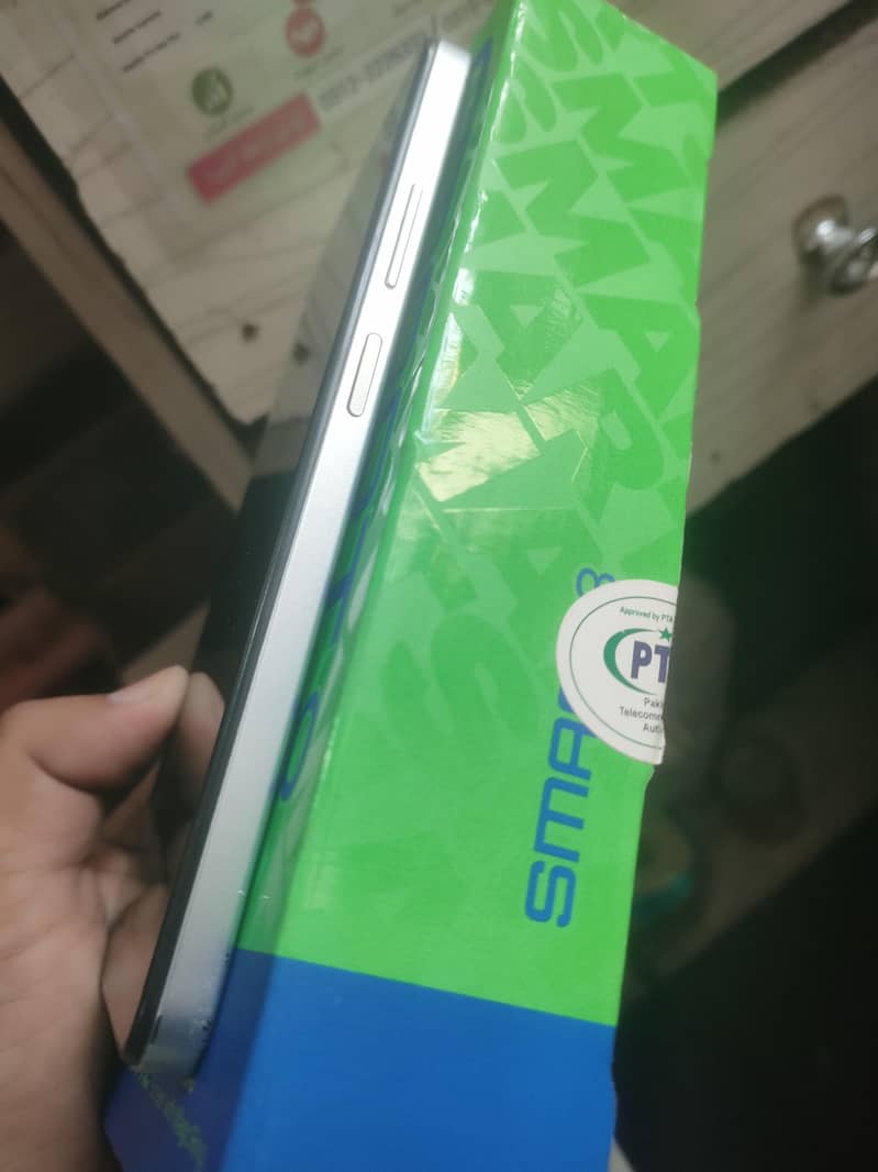 Infinix Smart 8 1