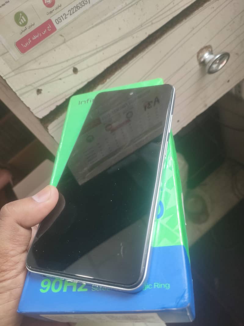 Infinix Smart 8 2