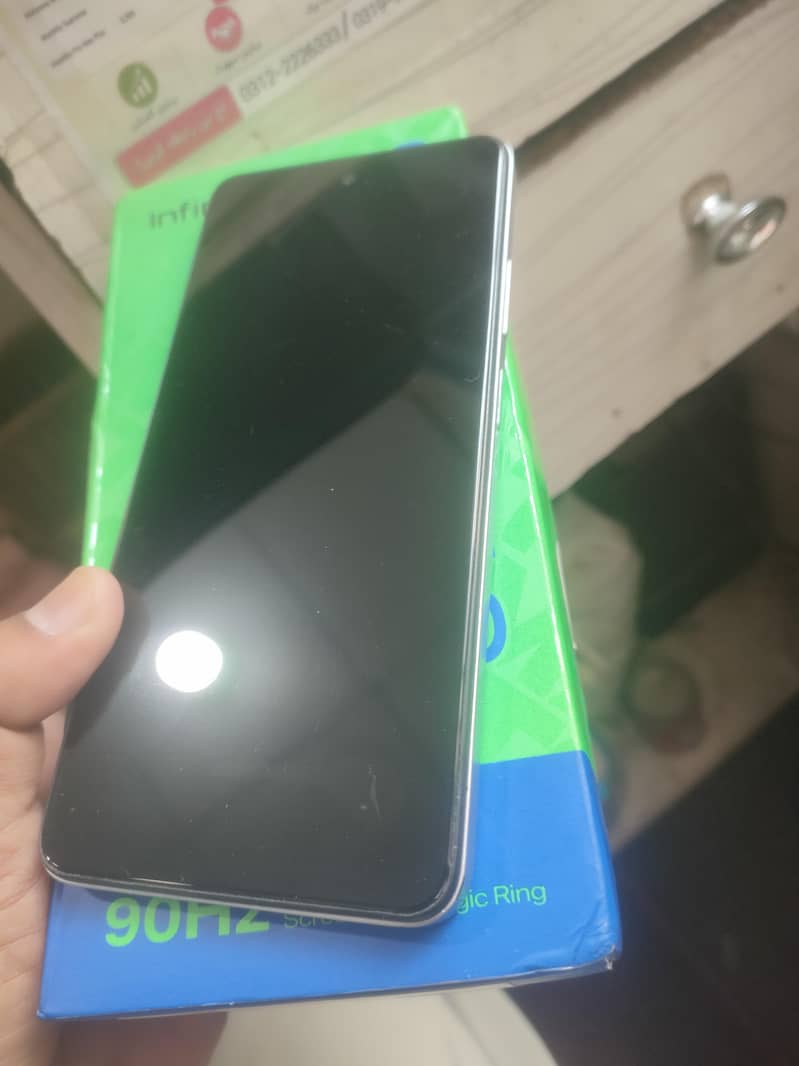 Infinix Smart 8 3