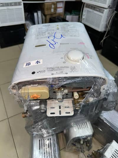 New Stock Lpg and Sui gas Japanese Rinnai instant geyser