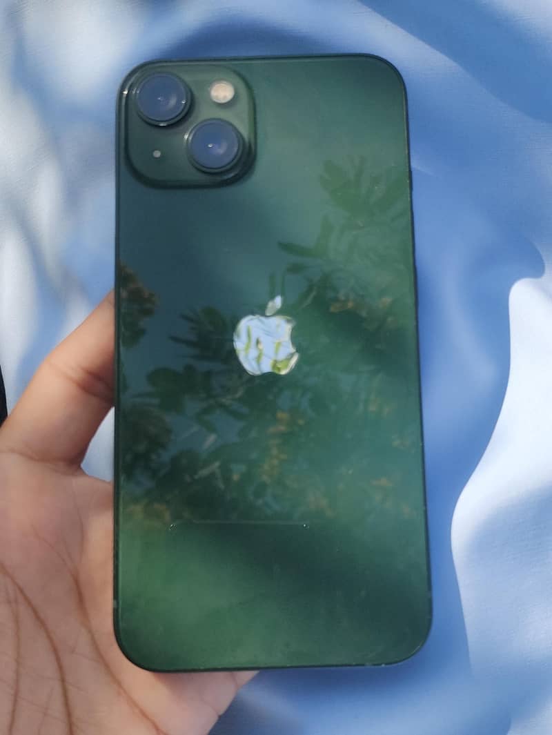 Apple iPhone 13 0