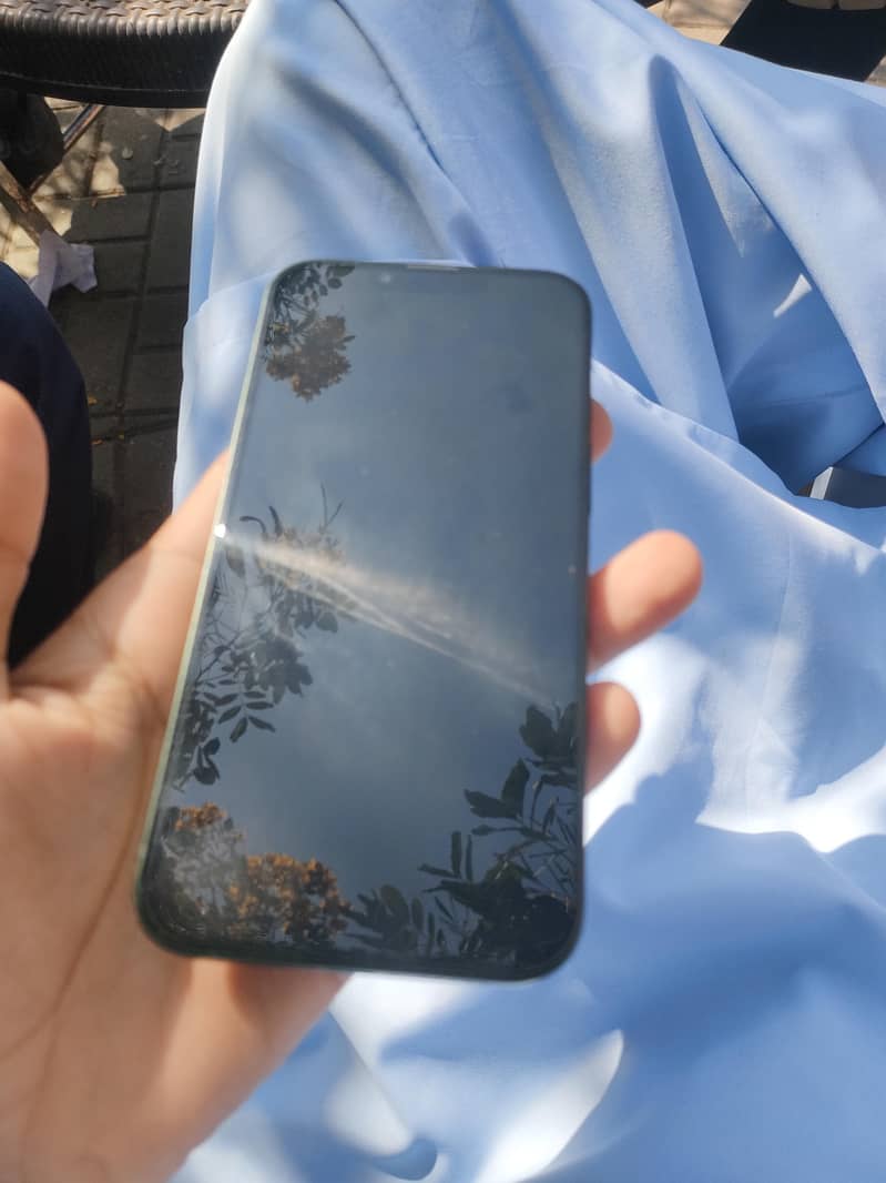 Apple iPhone 13 3
