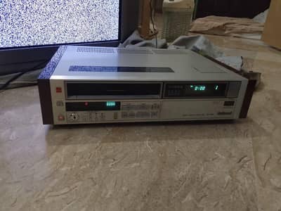 National NV-680 Vintage VHS VCR - 4 System - Working - Collector Item