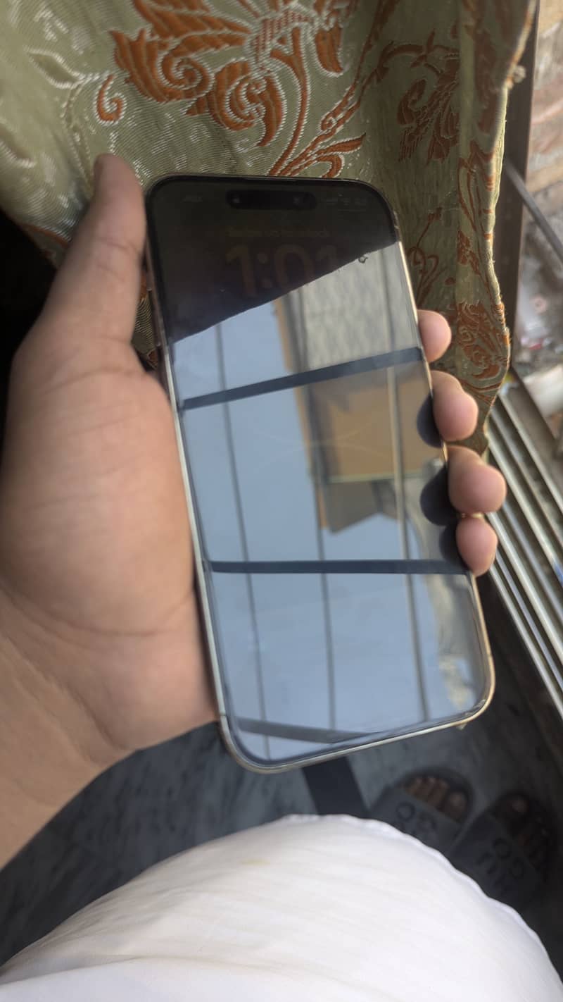 Apple iPhone 14 Pro Max 1