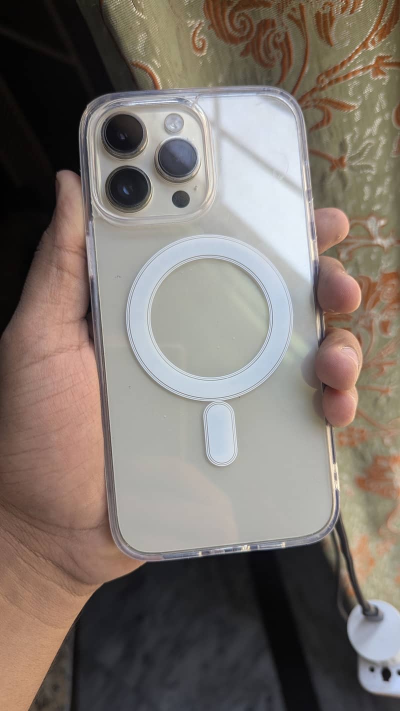 Apple iPhone 14 Pro Max 2