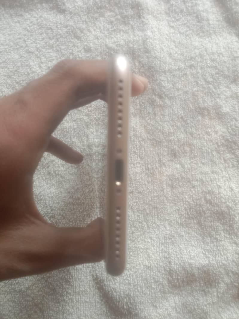 Apple iPhone 7 Plus 2
