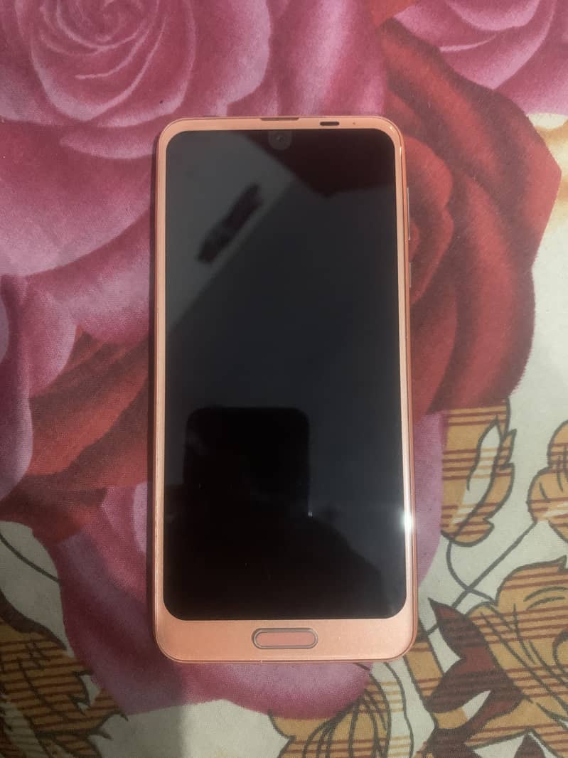 Sharp Aquos R2 0