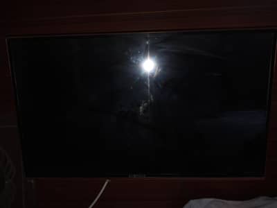 Samsung 32 inches non android Led