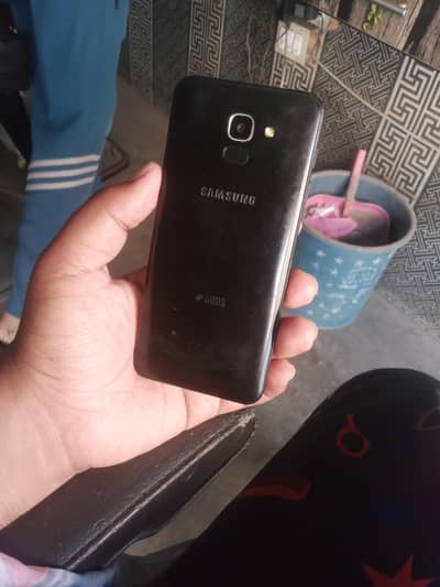 Samsung Mobile J6