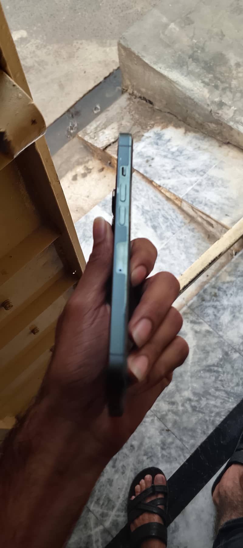 Apple iPhone 13 Pro 3