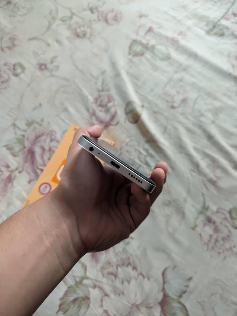 Tecno Spark Go 1 4