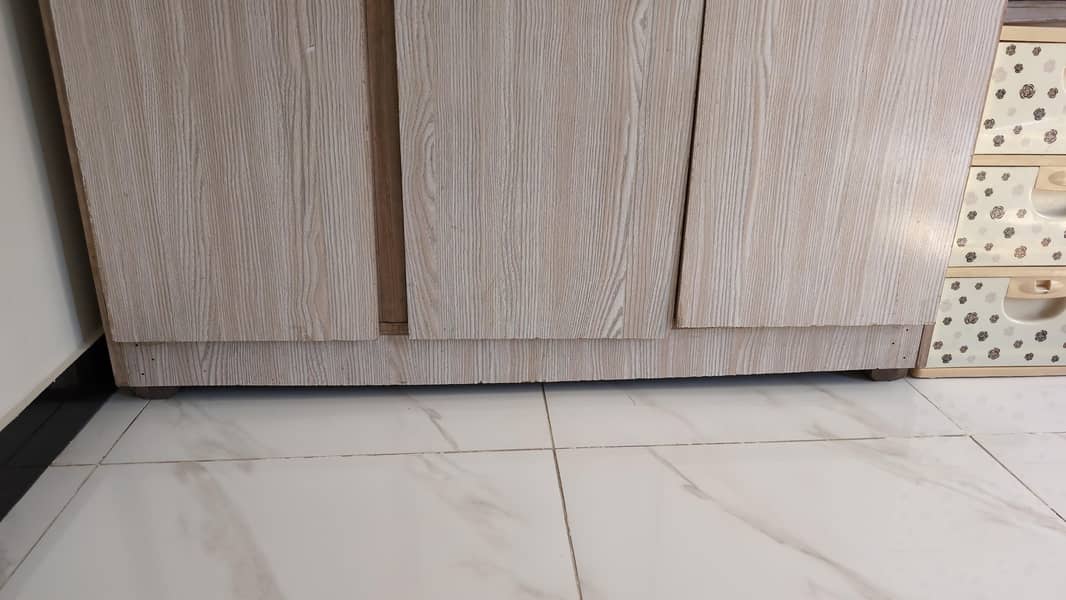 Shelf / divider 3