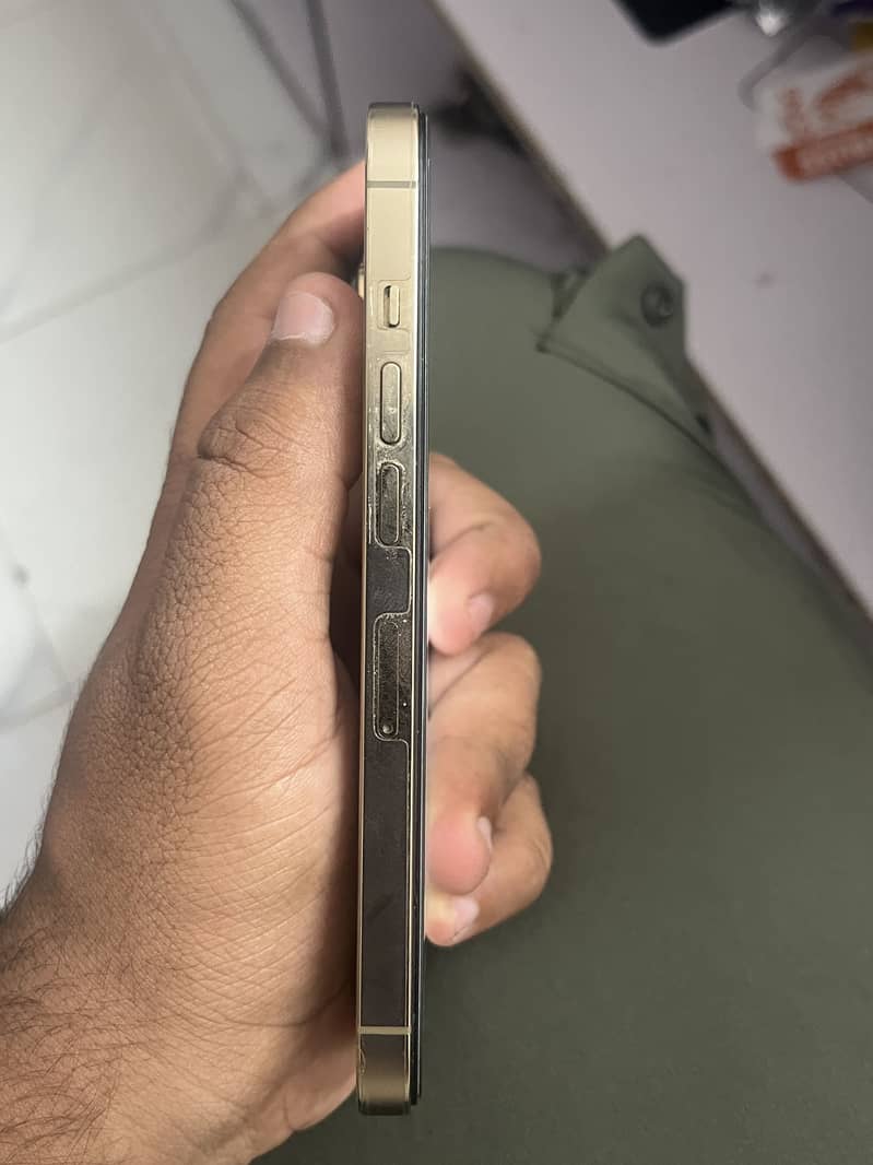 Apple iPhone 13 Pro 3