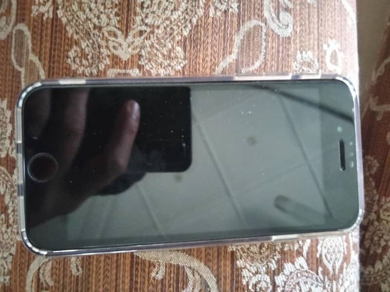 Apple iPhone SE 6