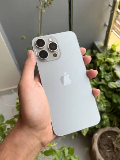 Apple iPhone 15 Pro Max factory unlock