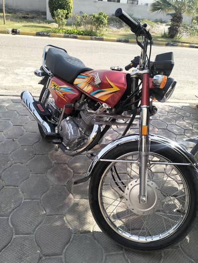 Bilkul New Bike 3 month Use only. 03149253870.