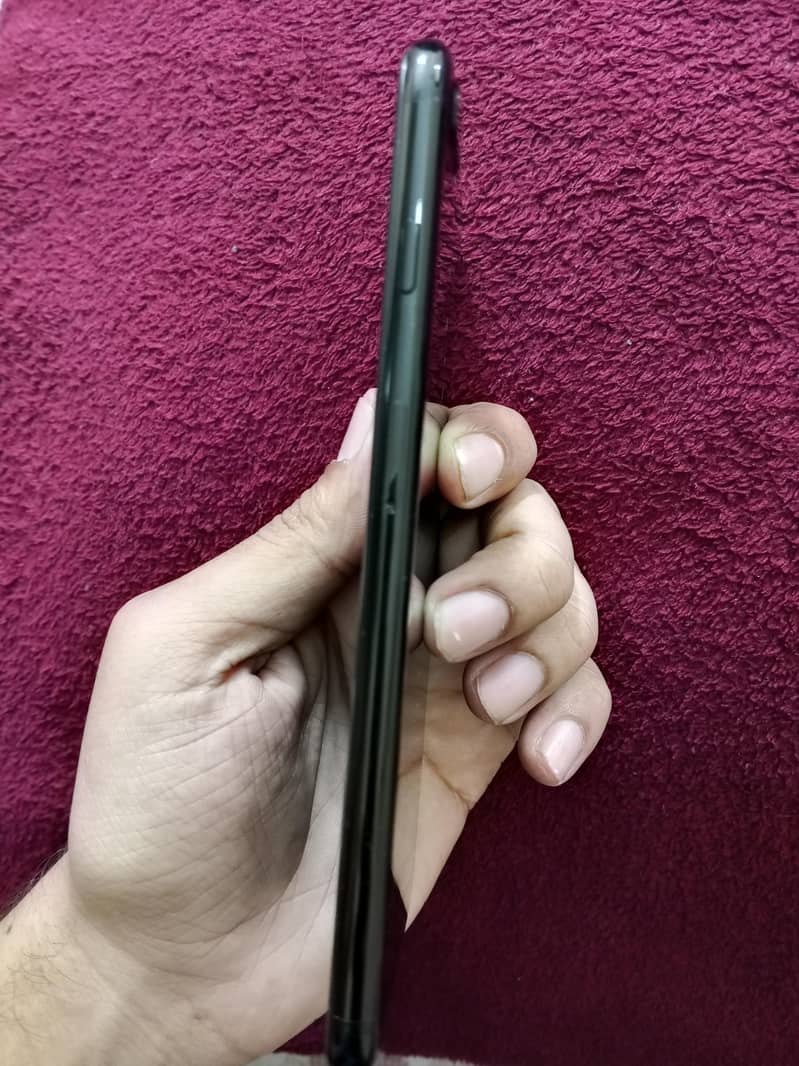 Apple iPhone 7 Plus 1