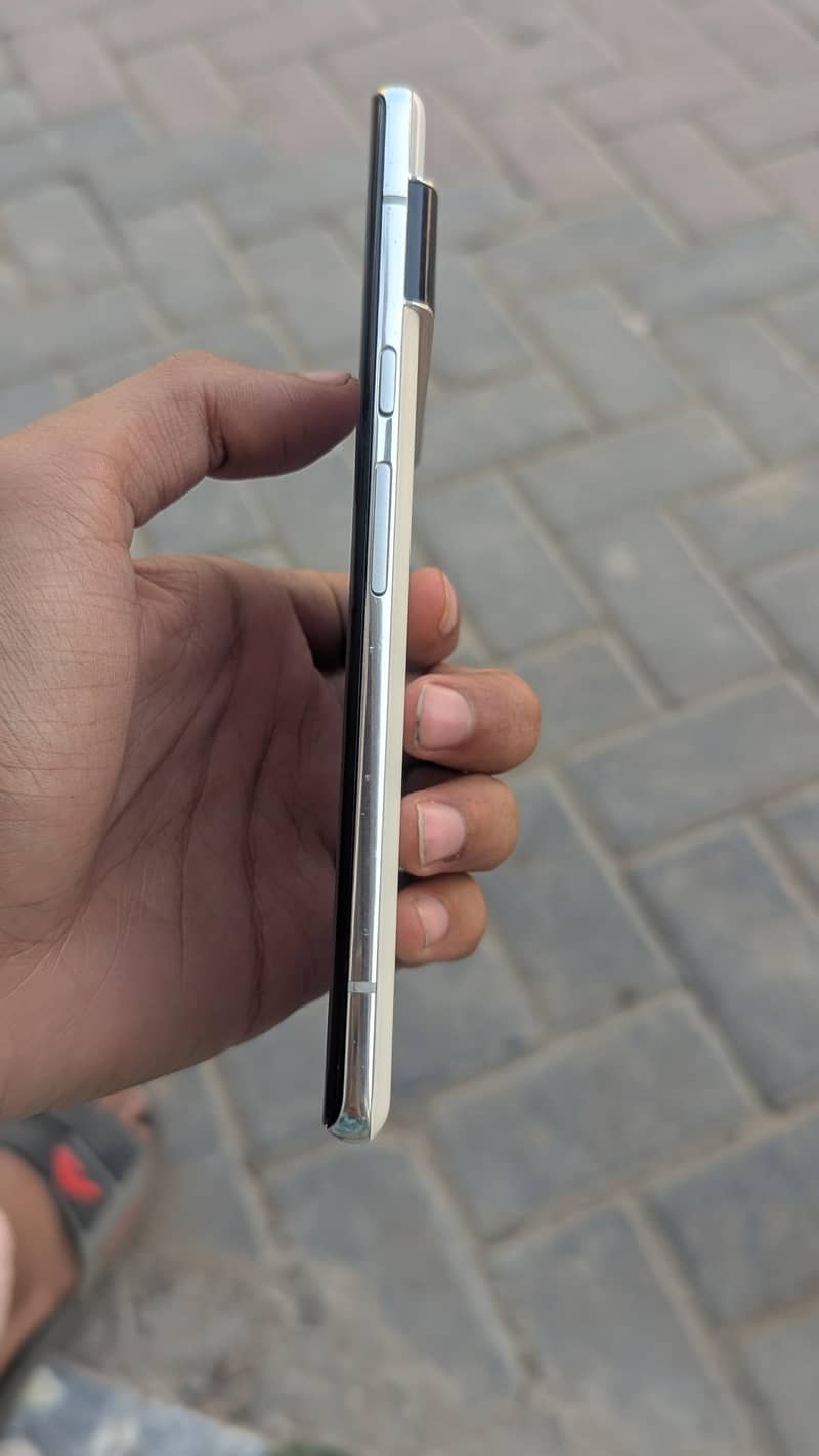 Google Pixel 6 Pro 2