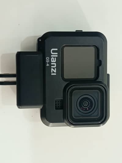 Gopro Hero 11 With 2 Extra Battries monoport Charger Mirror Holder