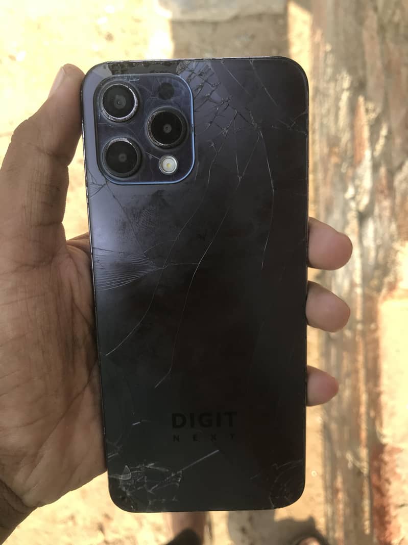iPhone 16 pro max 3