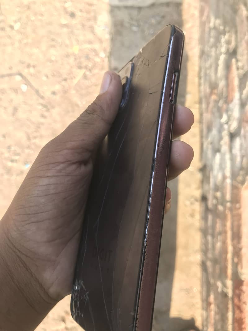 iPhone 16 pro max 8