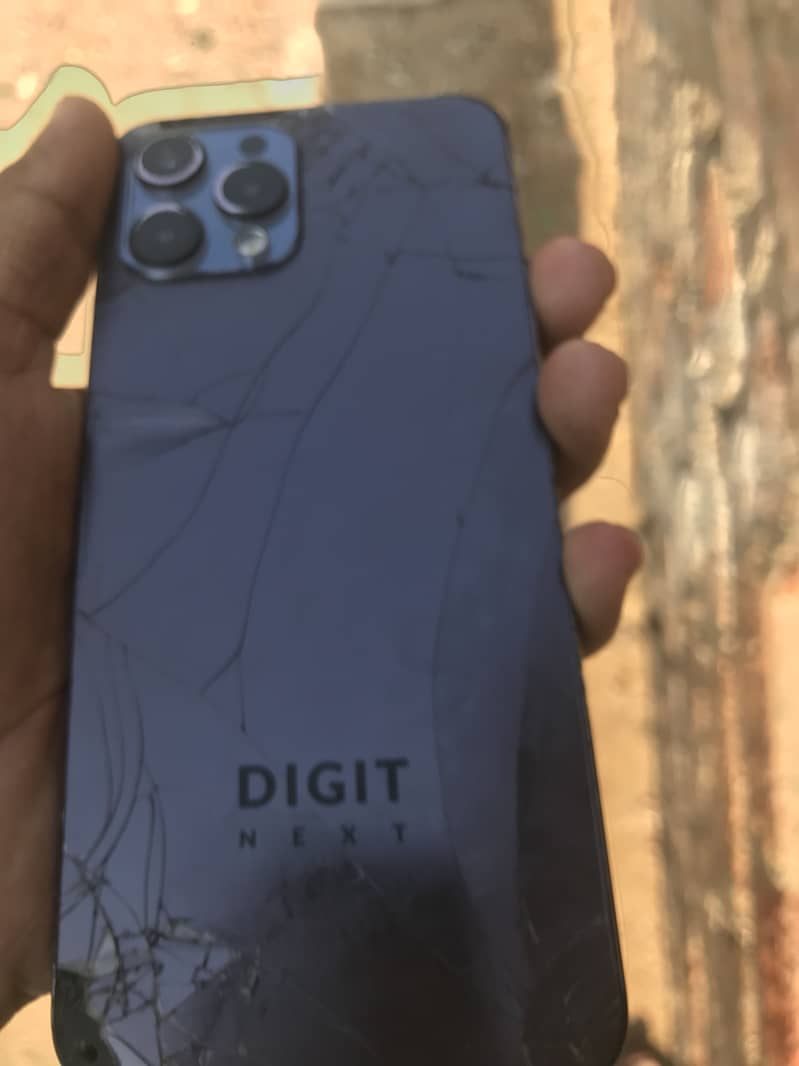 iPhone 16 pro max 10