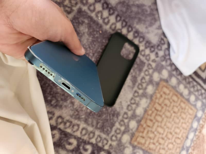 Apple iPhone 12 Pro Max 4